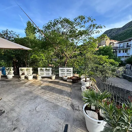 The Old Gate Apartment *